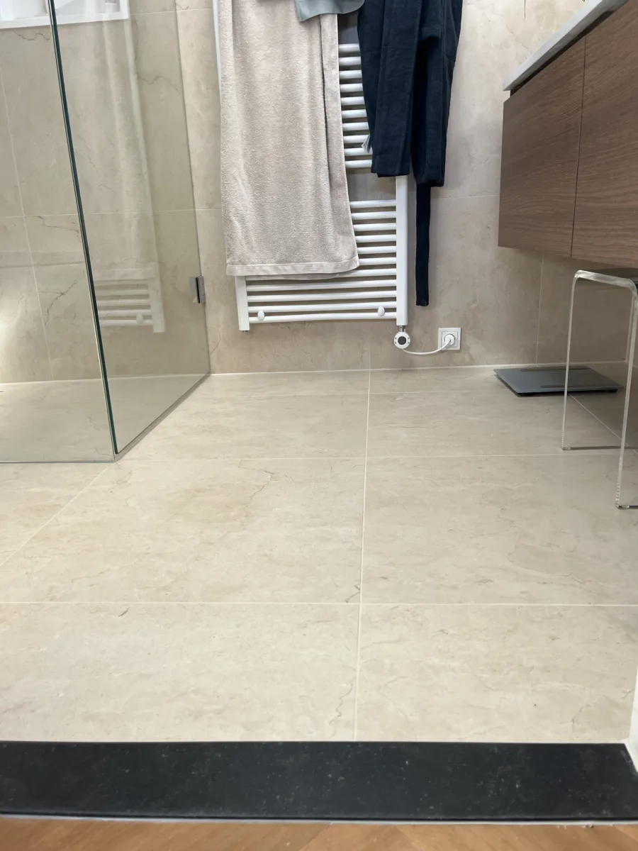 Badkamer renovatie, voor en na foto’s – modern stijl – Rhenen (foto 16)