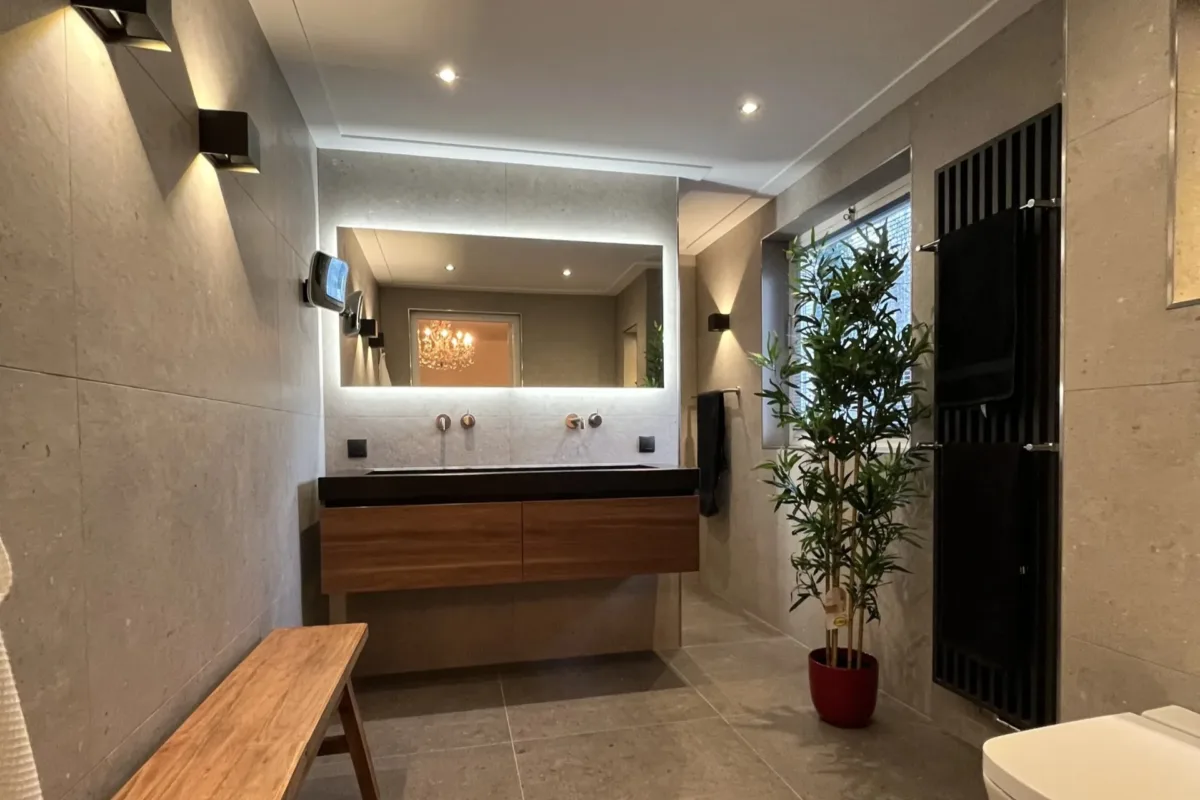 Badkamer natuursteen wastafel – natuurlijk stijl – Oosterbeek (foto 22)
