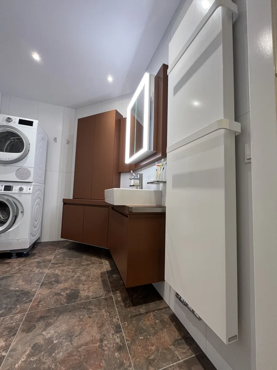 Maatwerk hoek-badmeubel en hoek-instap douchecabine – modern stijl – Wageningen (foto 7)