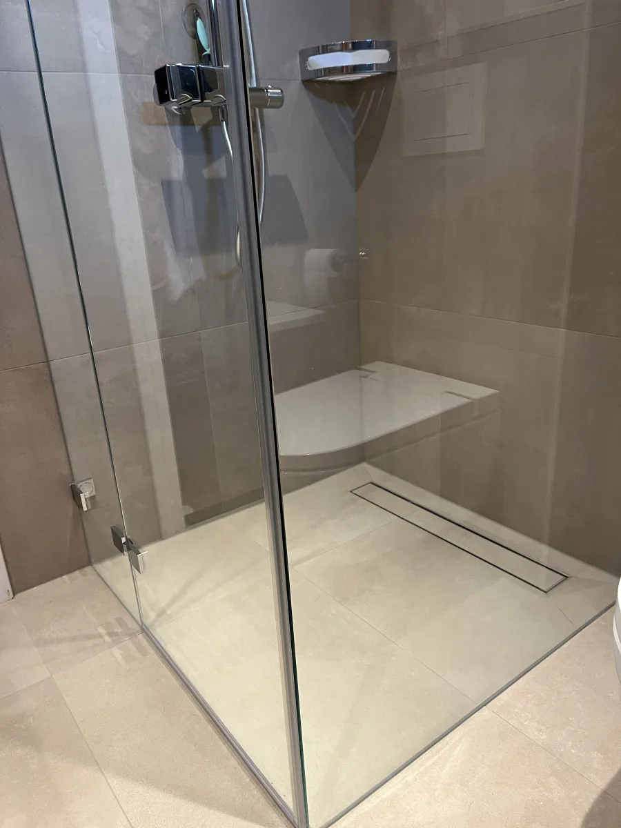 Badkamer met Hexagon-zeshoek tegel – modern stijl – Veenendaal (foto 5)