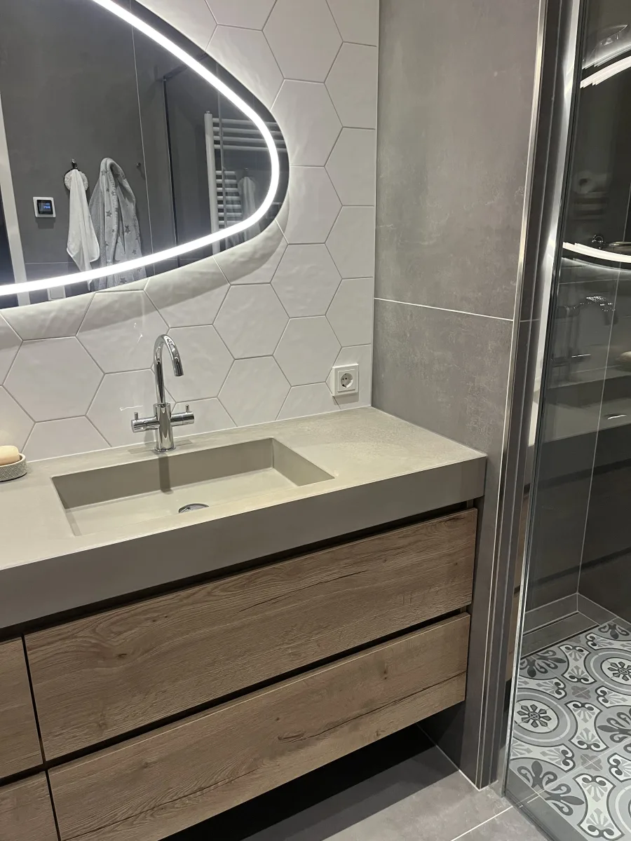 Badkamer met boetiek sfeer en Portugese tegels – karakteristiek stijl – Amersfoort (foto 12)