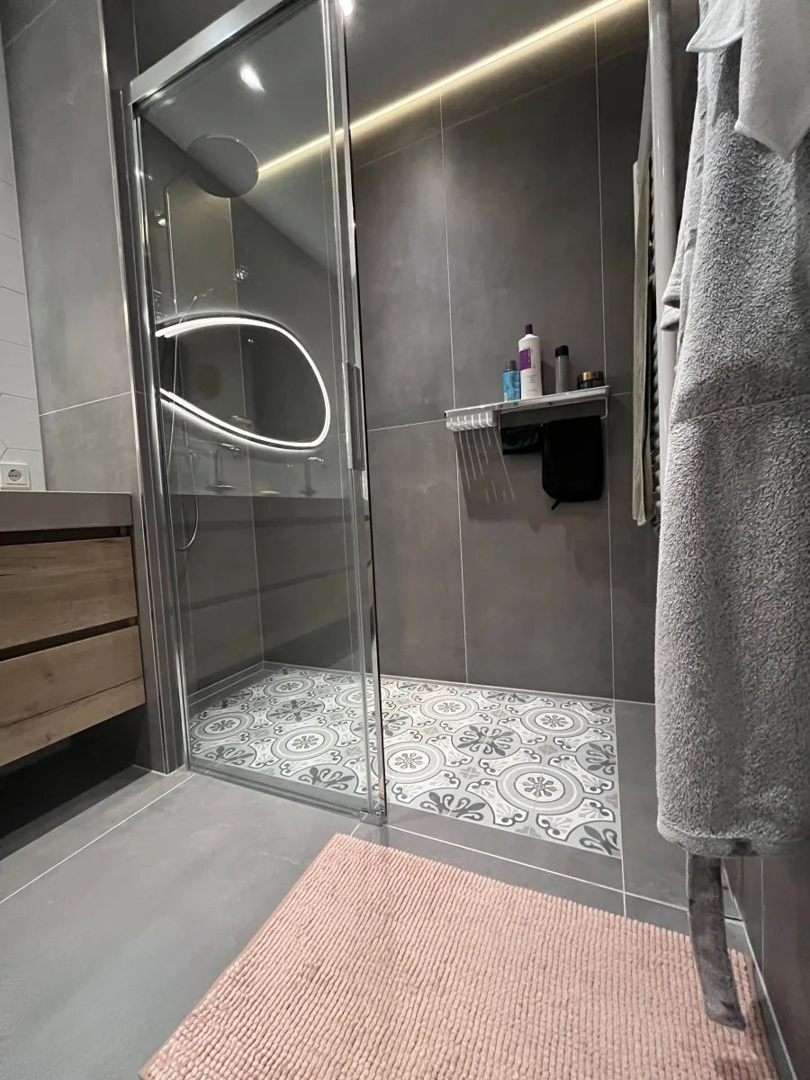 Badkamer met boetiek sfeer en Portugese tegels – karakteristiek stijl – Amersfoort (foto 4)