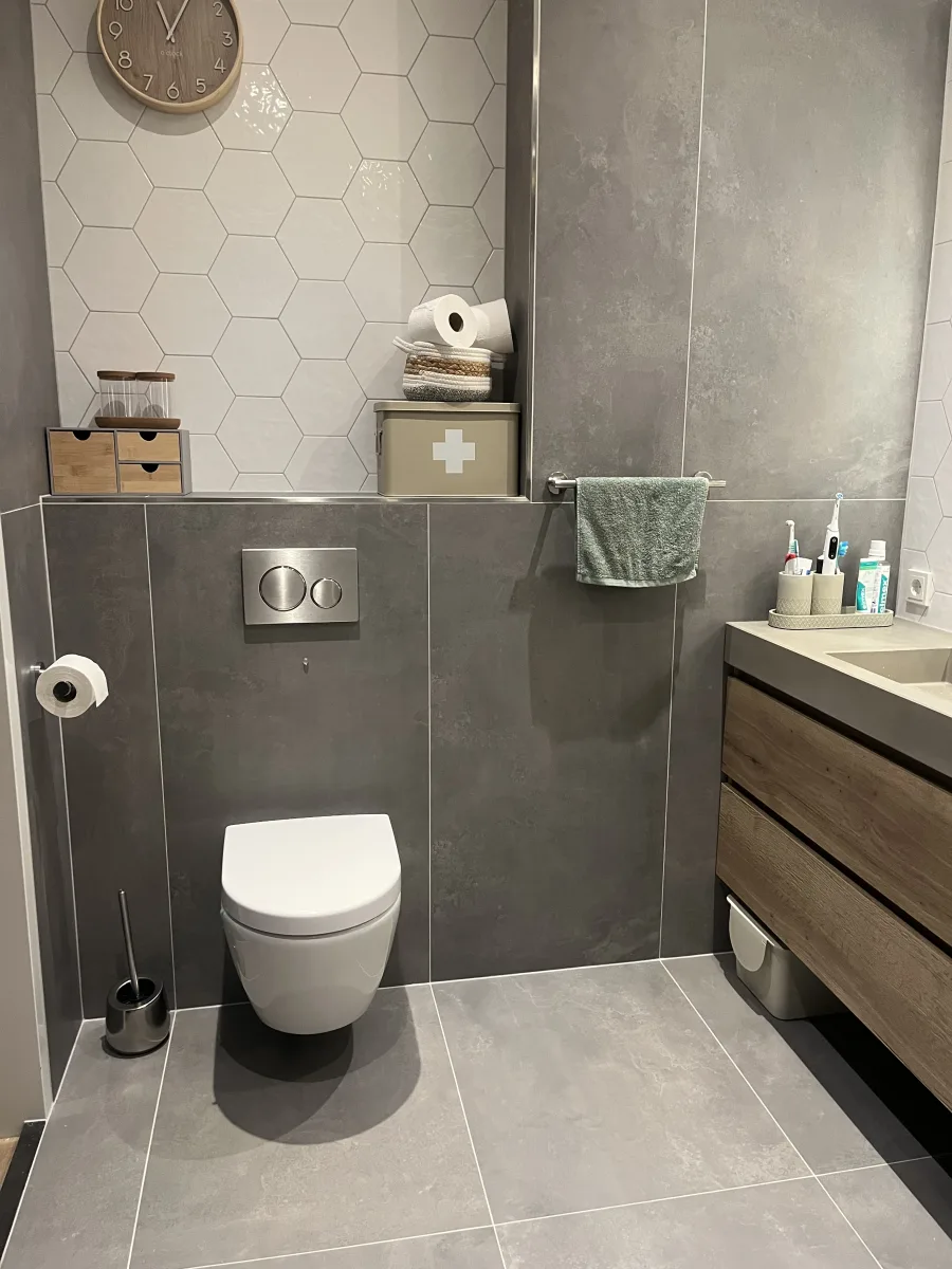 Badkamer met boetiek sfeer en Portugese tegels – karakteristiek stijl – Amersfoort (foto 9)