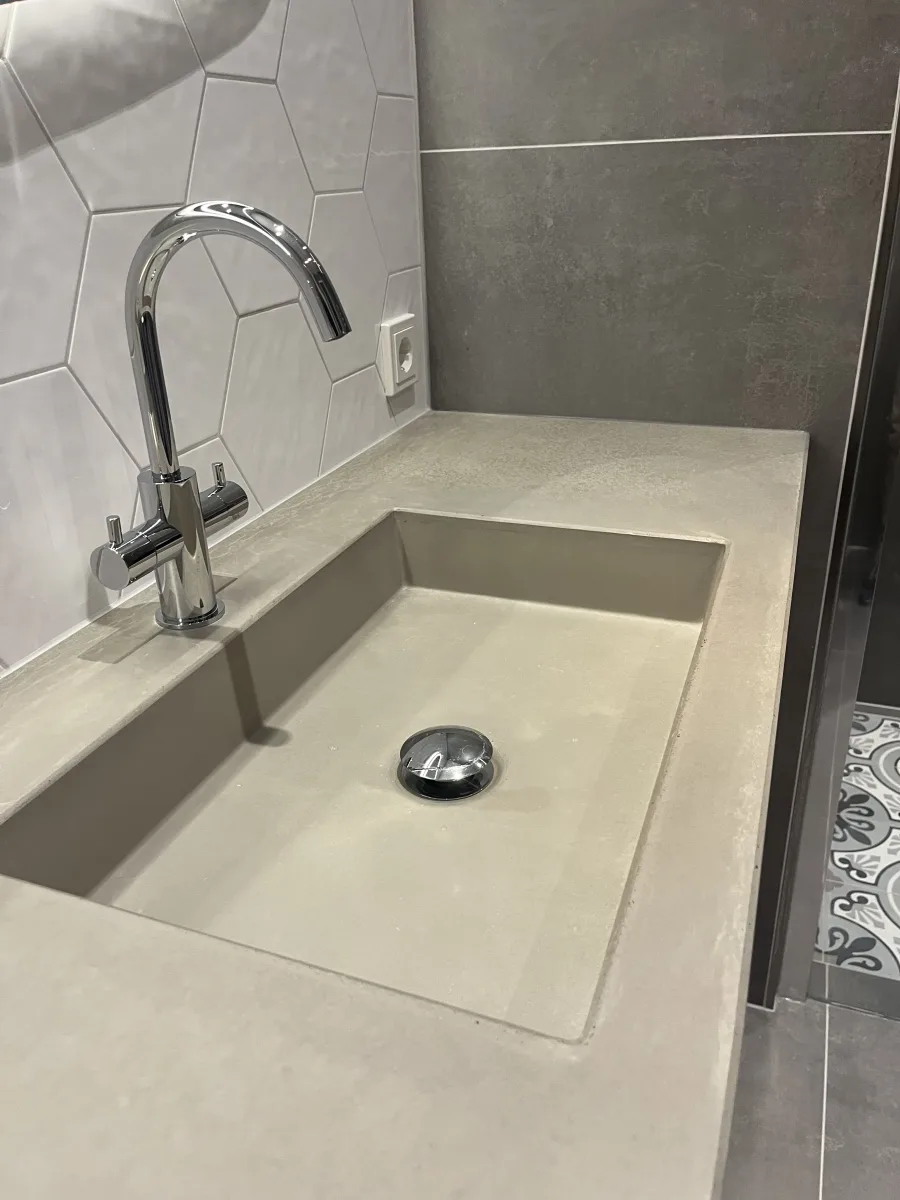 Badkamer met boetiek sfeer en Portugese tegels – karakteristiek stijl – Amersfoort (foto 2)