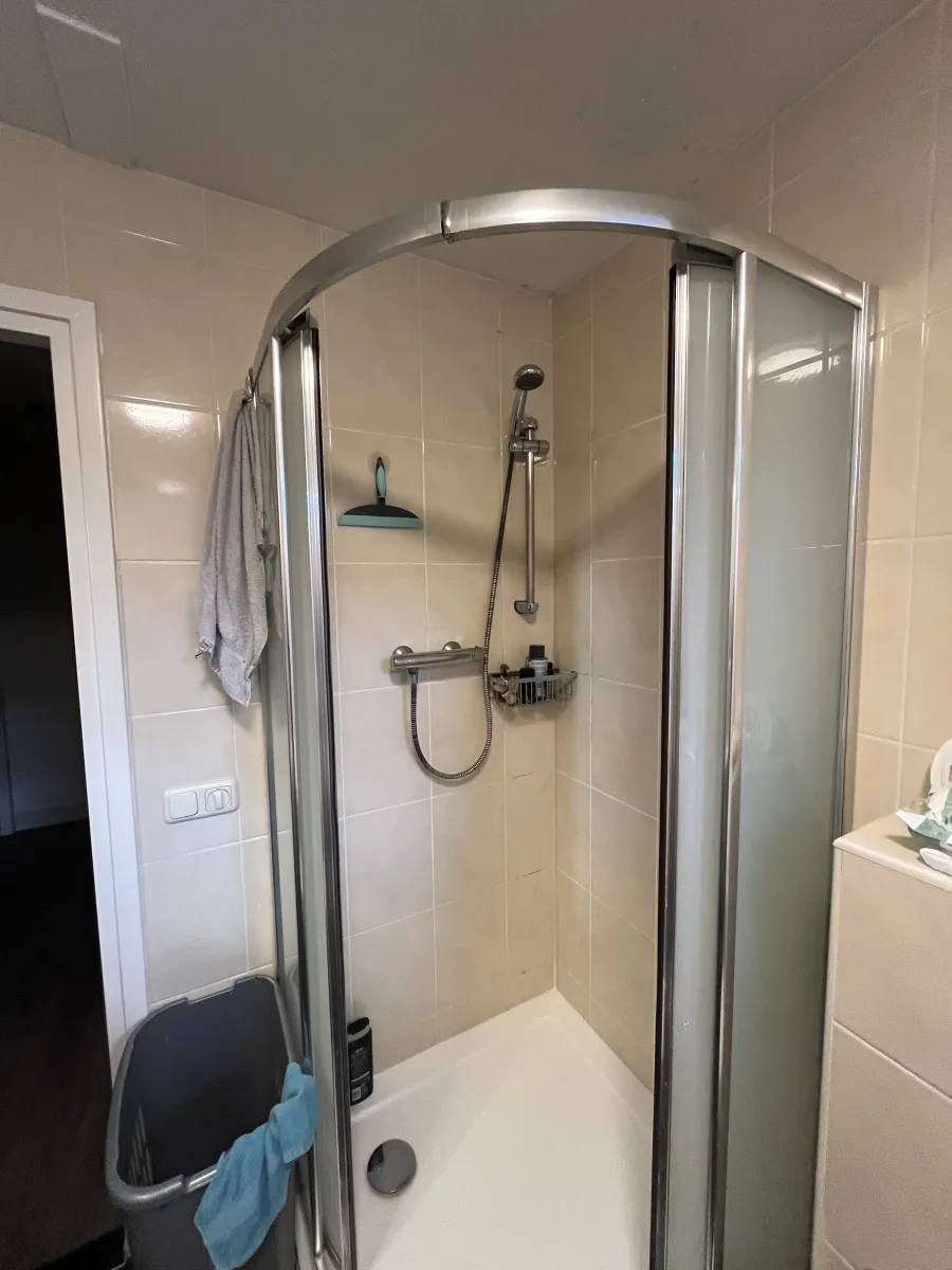 Badkamer met Hexagon-zeshoek tegel – modern stijl – Veenendaal (foto 8)