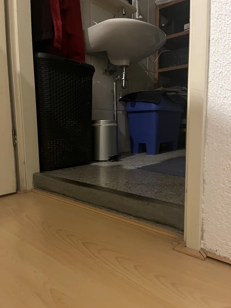 Badkamer ronde spiegelkast – modern stijl – Ede (foto 6)