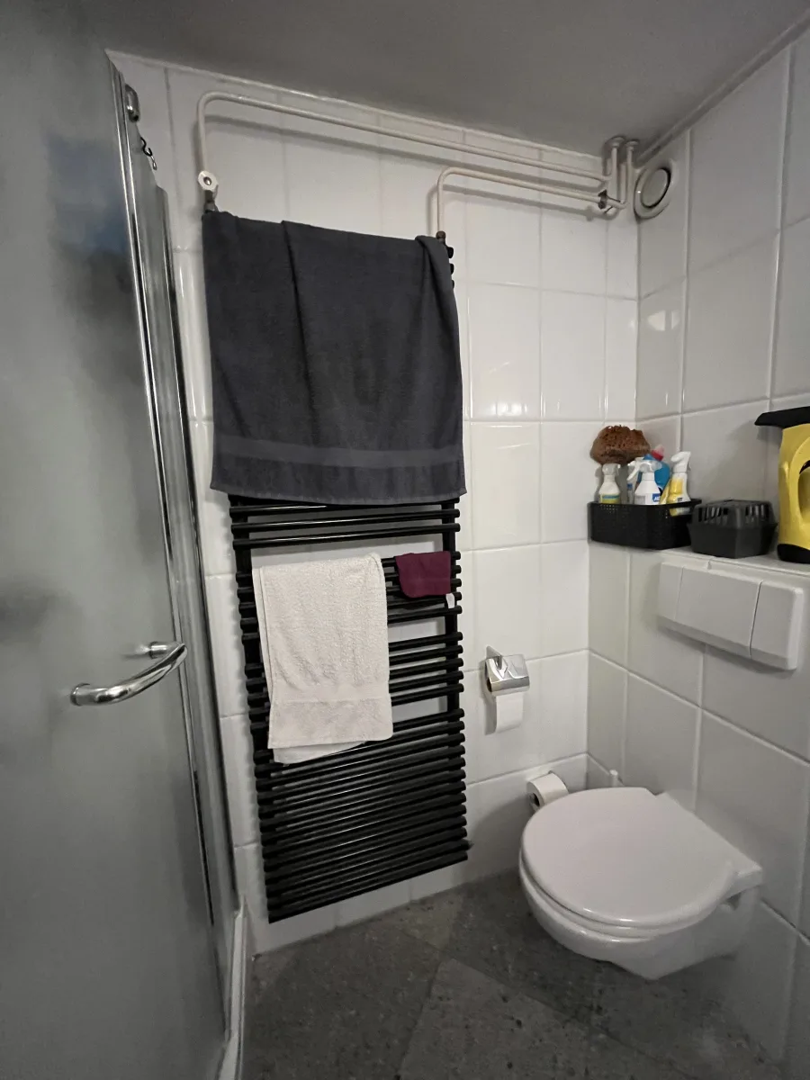 Badkamer ronde spiegelkast – modern stijl – Ede (foto 10)