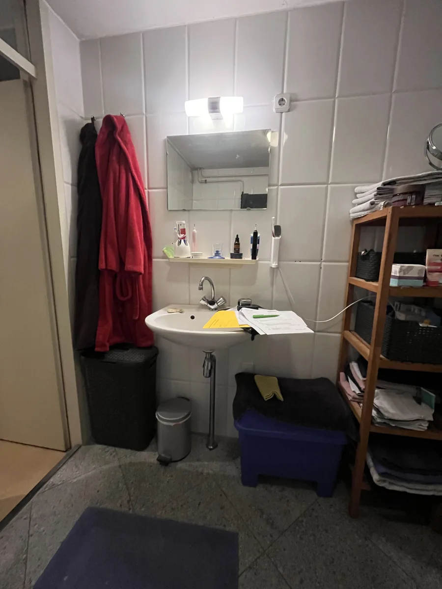 Badkamer ronde spiegelkast – modern stijl – Ede (foto 8)