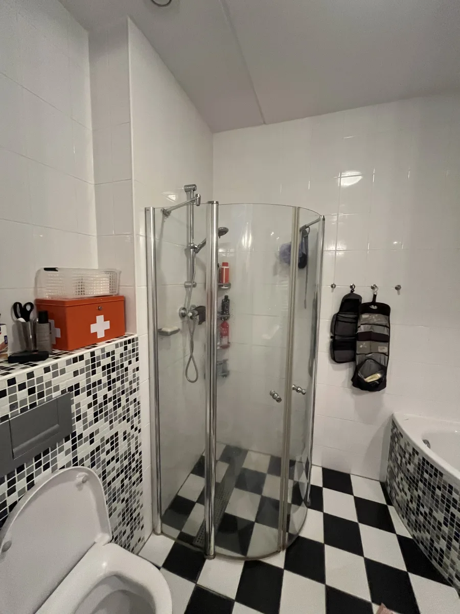 Badkamer met boetiek sfeer en Portugese tegels – karakteristiek stijl – Amersfoort (foto 25)