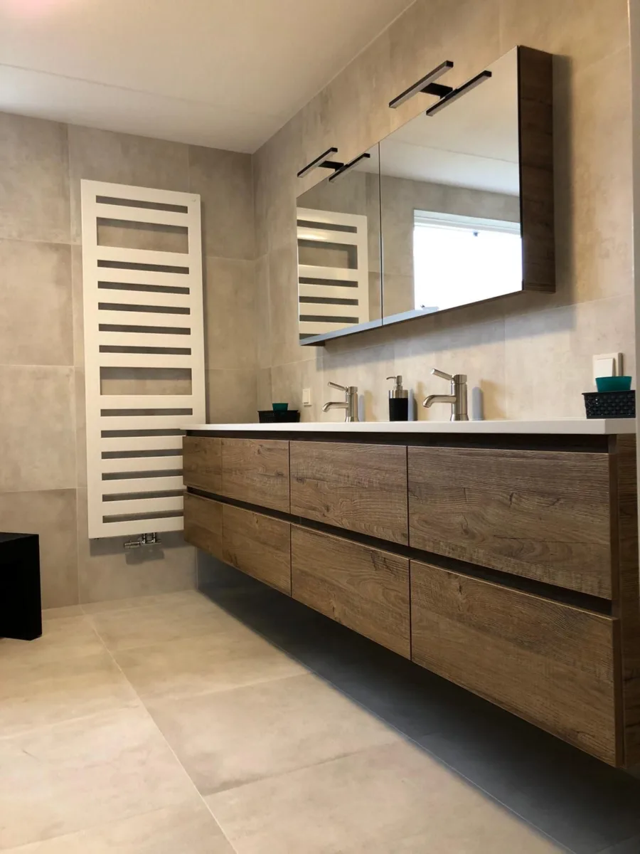 Sunshower douche & maatwerk meubel