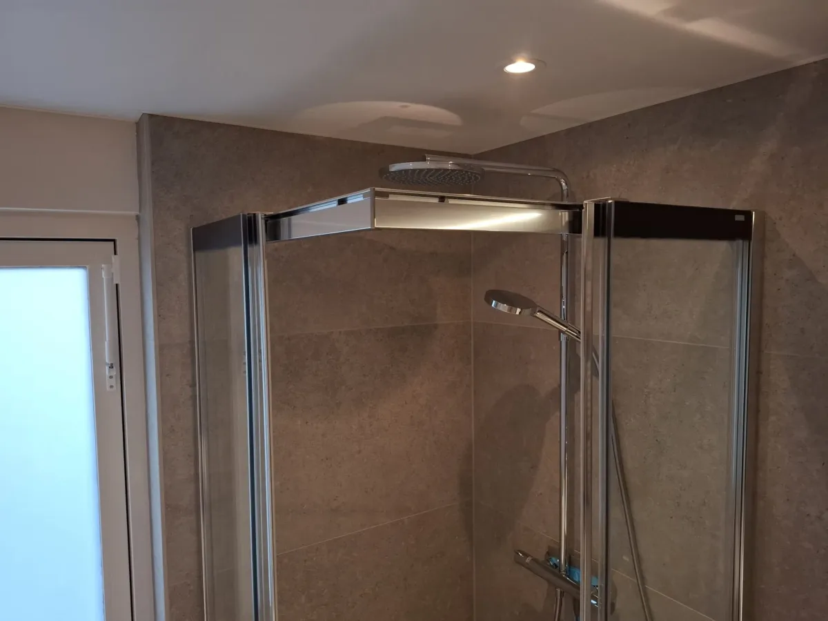 Badkamer Tiel – ton-sur-ton stijl – Tiel (foto 4)