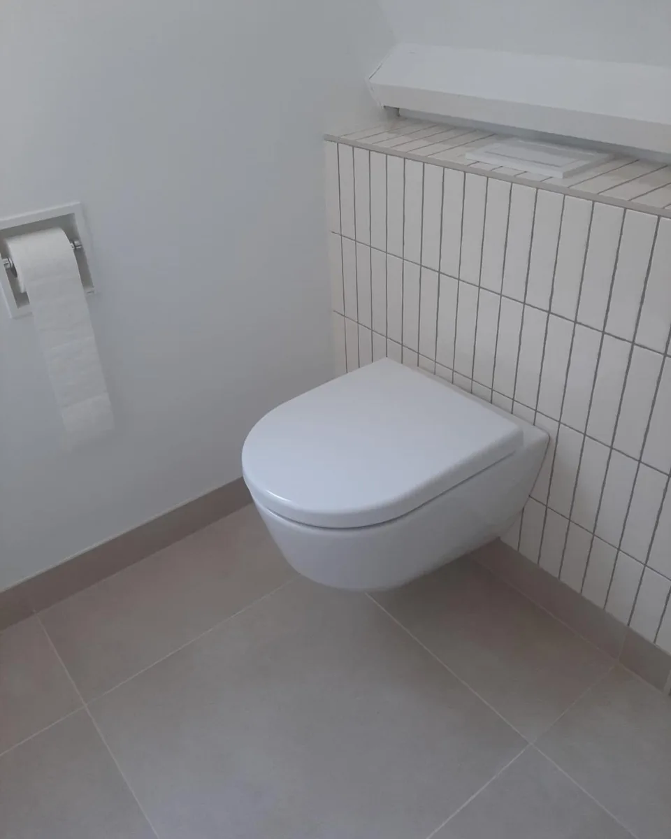 Cobber X kranen badkamer retro wandtegel 5 x 20 cm en stucwerk – mozaïek – visgraat stijl – Ede (foto 7)