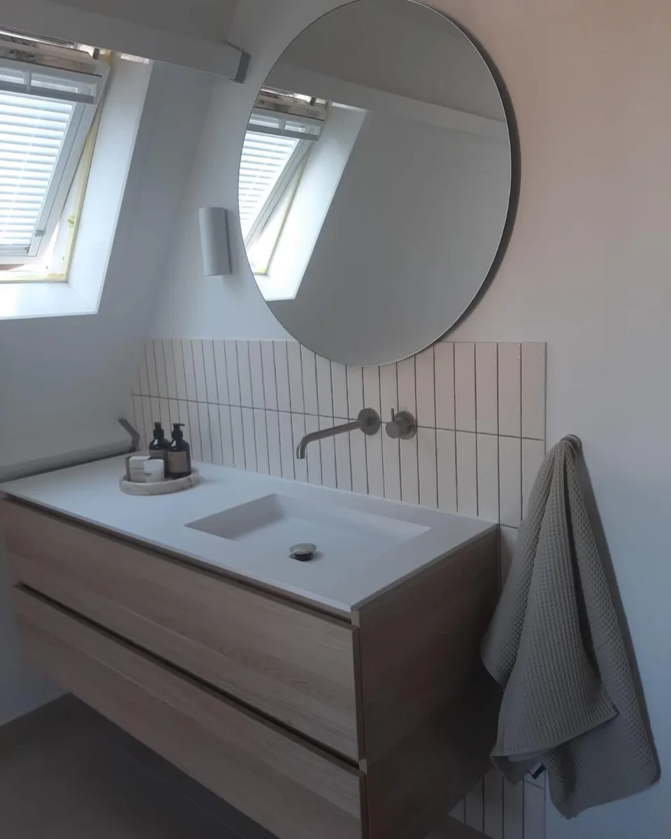 Cobber X kranen badkamer retro wandtegel 5 x 20 cm en stucwerk – mozaïek – visgraat stijl – Ede (foto 2)