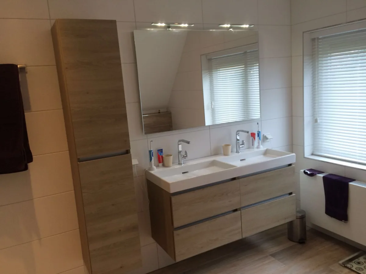 Badkamer wooden tiles (foto 4)