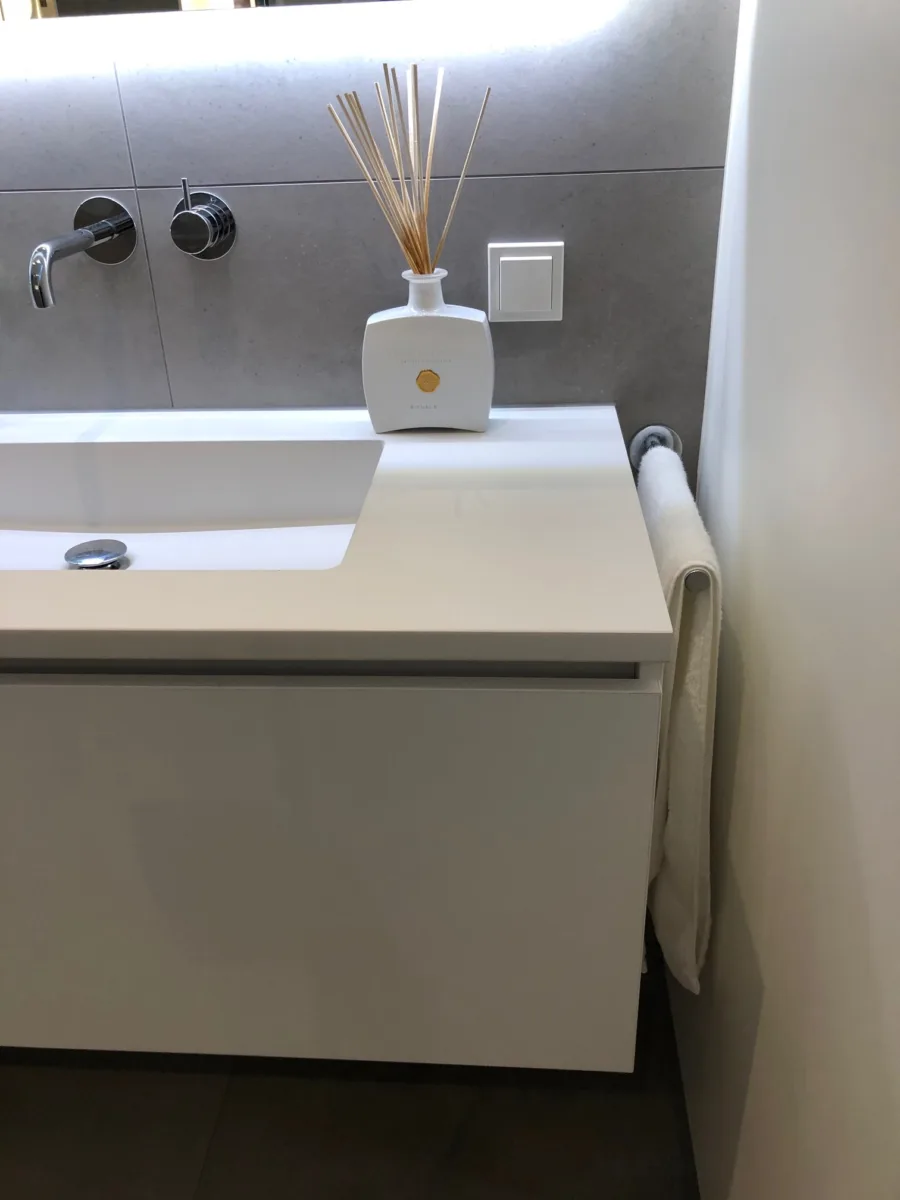 Greige badkamer met stucwerk – modern stijl – Amerongen (foto 3)