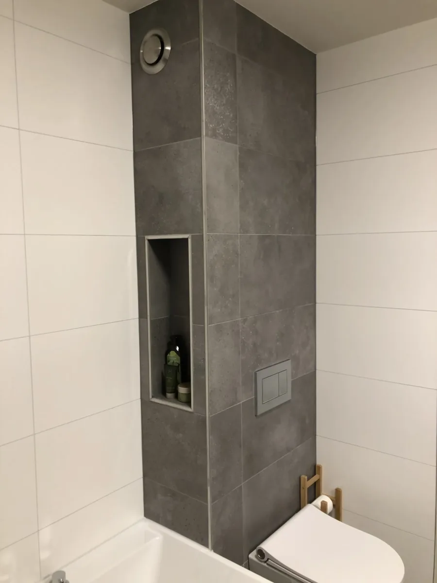 Badkamer met bamboe houten maatwerk meubel – modern stijl – Veenendaal (foto 8)