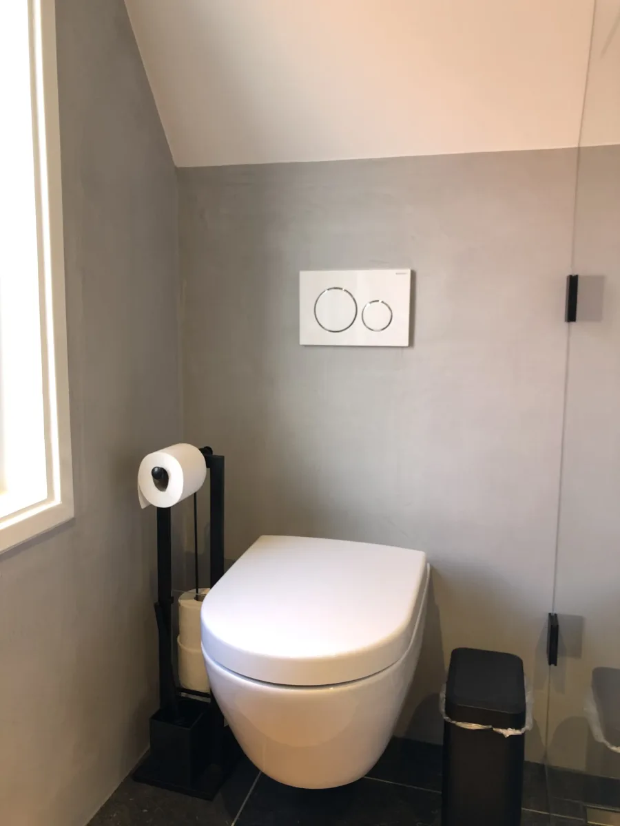 Badkamer microcement, betonciré – betonlook stijl – Veenendaal (foto 3)