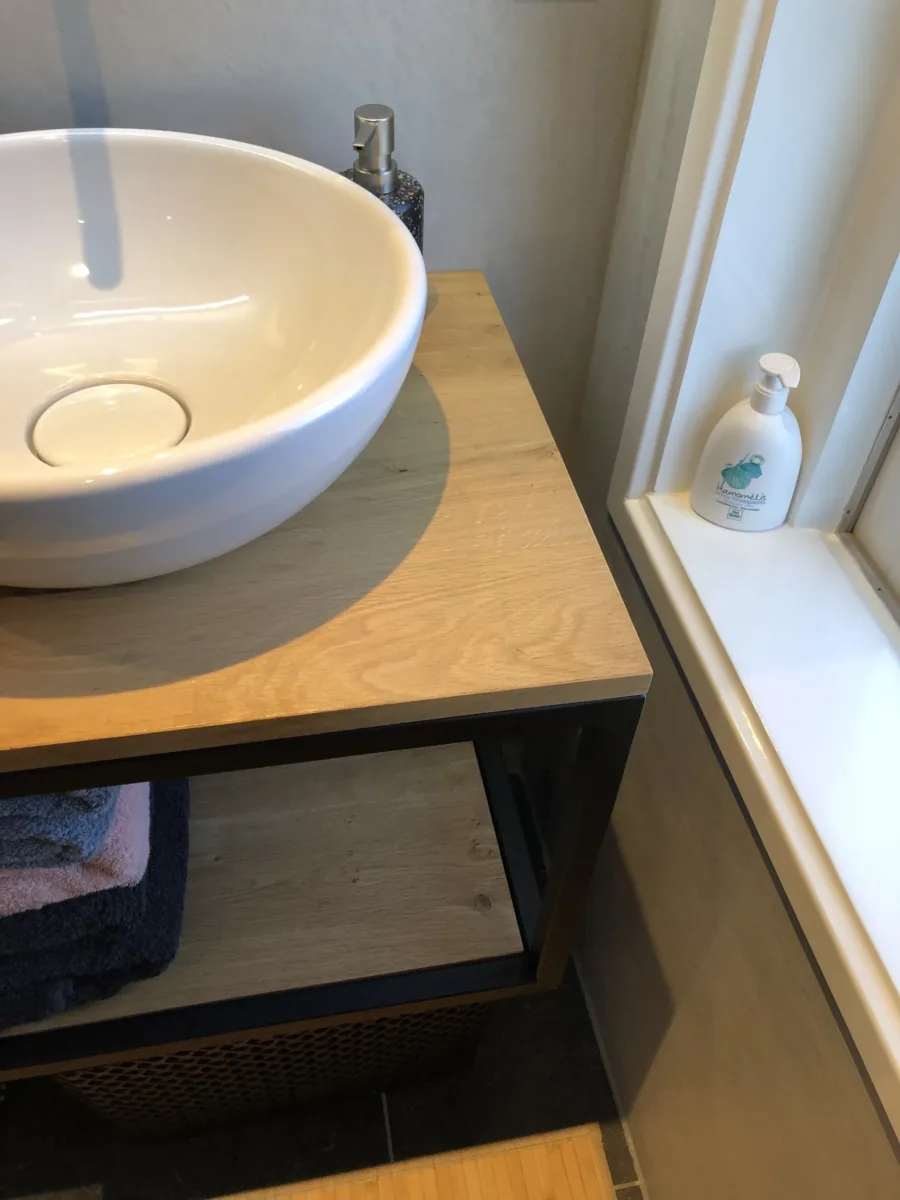Badkamer microcement, betonciré – betonlook stijl – Veenendaal (foto 6)