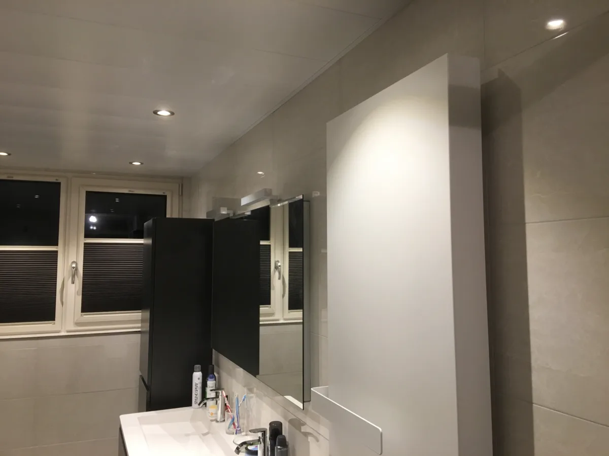 Badkamer renovatie (voor-na foto’s) – basis stijl – Ede (foto 6)