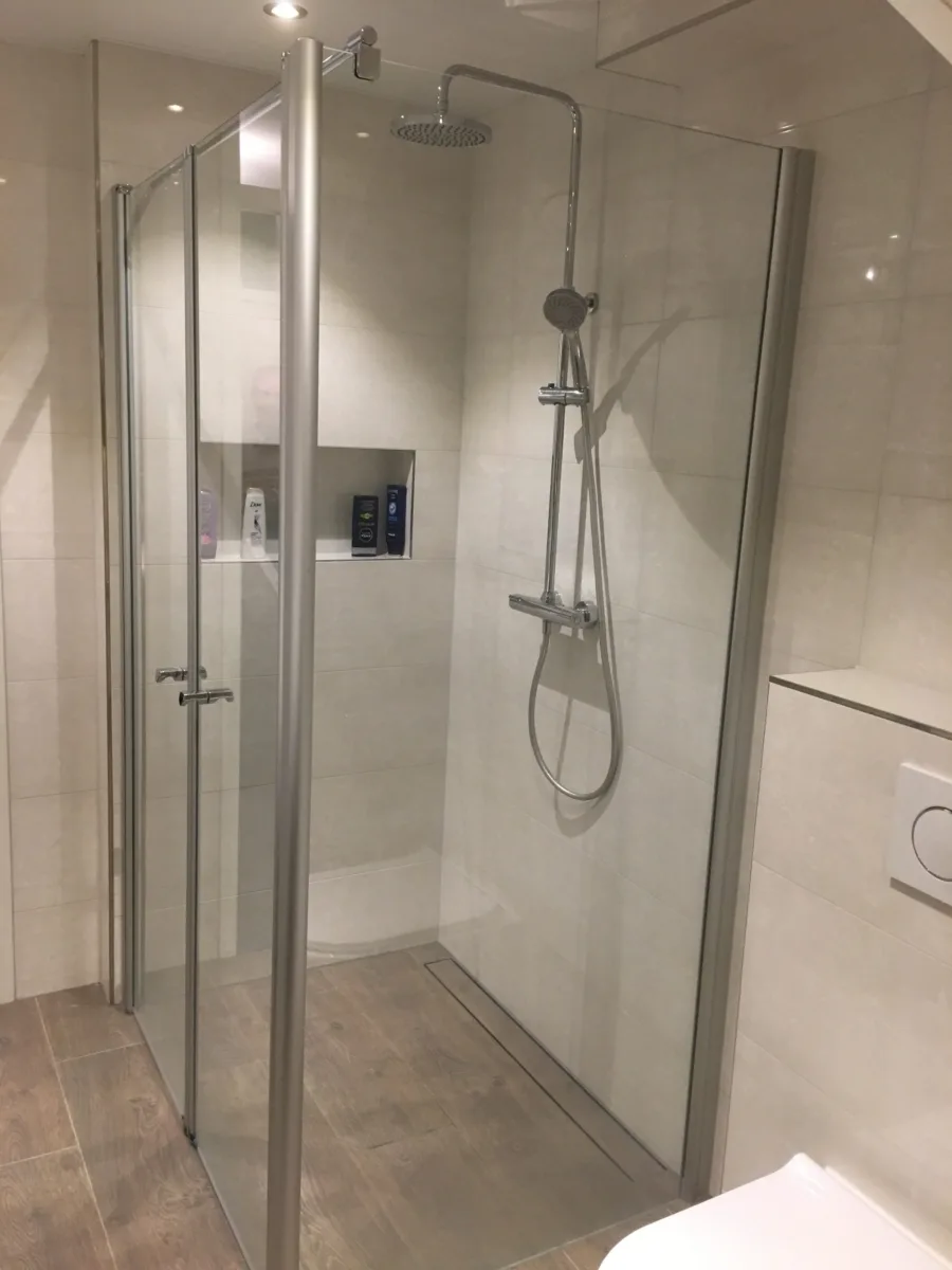 Badkamer renovatie (voor-na foto’s) – basis stijl – Ede (foto 7)
