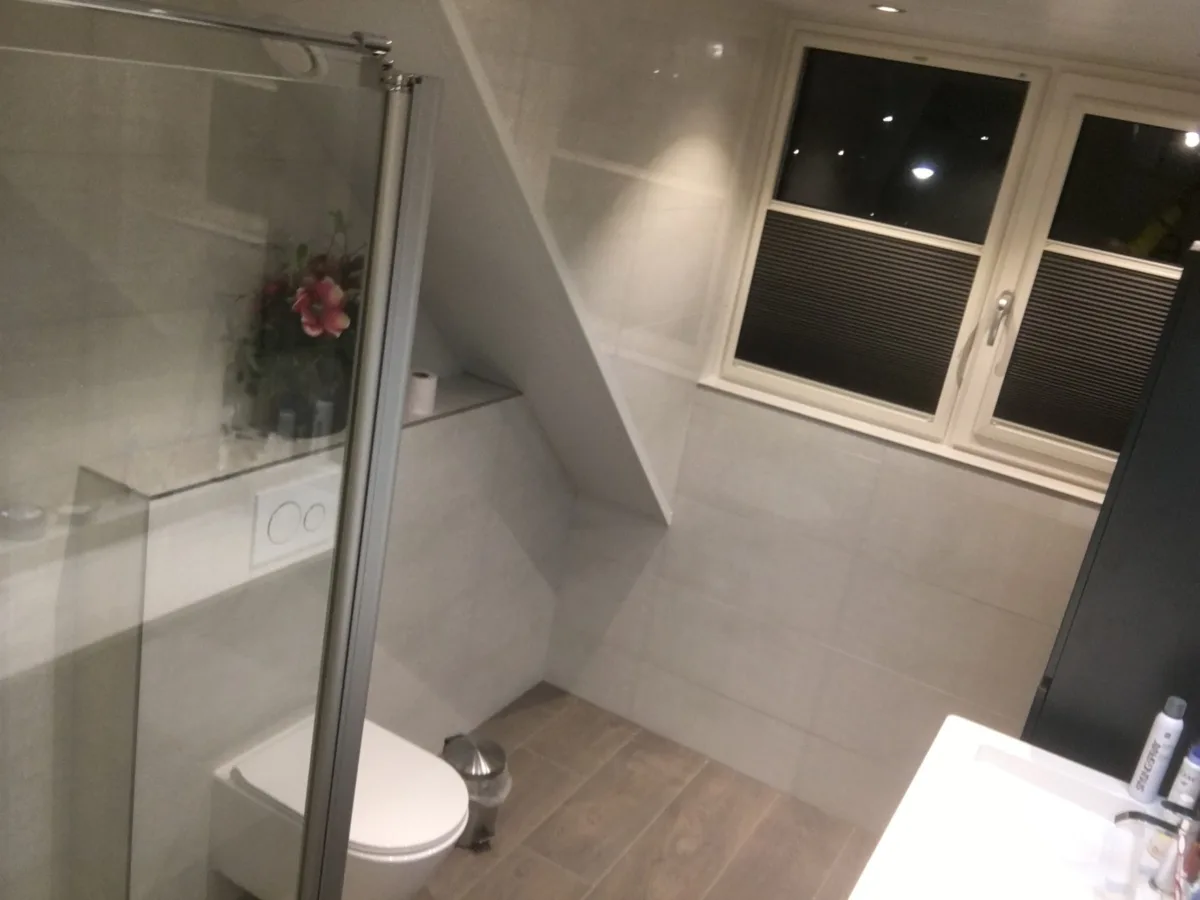 Badkamer renovatie (voor-na foto’s) – basis stijl – Ede (foto 8)
