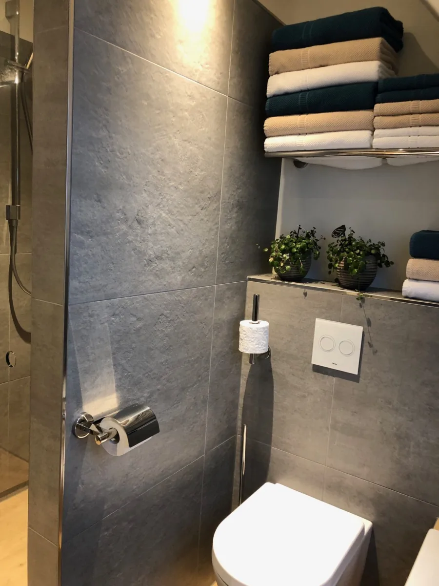 Badkamer schuine kap – modern stijl – ede (foto 13)