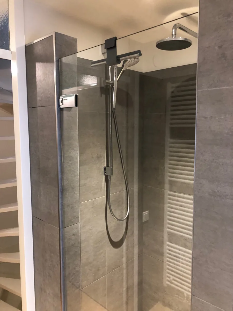 Badkamer schuine kap – modern stijl – ede (foto 7)