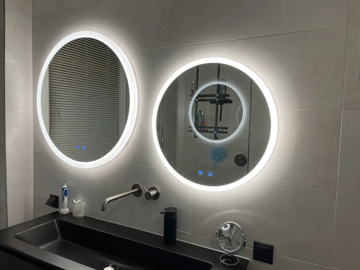 Badkamer met zwart keramische meubel wastafel – modern stijl – Veenendaal (foto 3)
