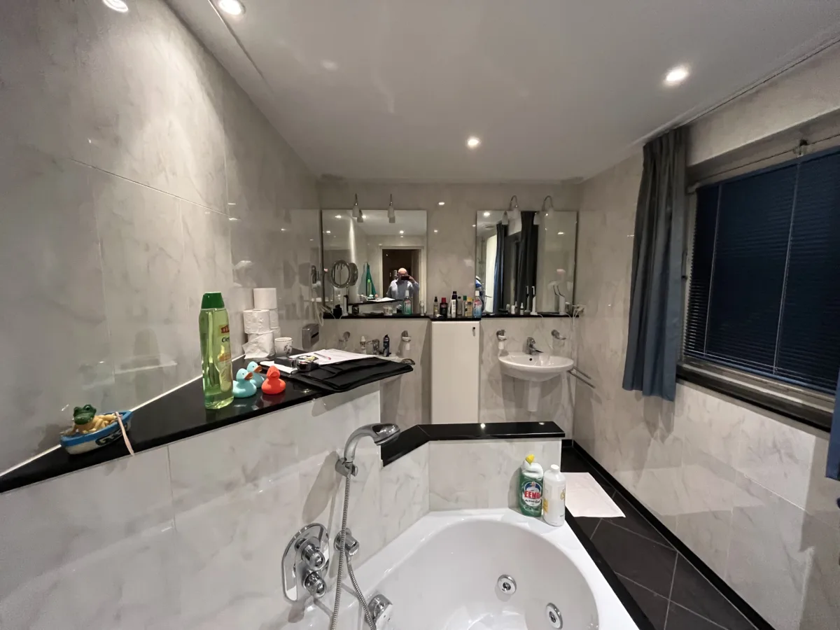 Badkamer natuursteen wastafel – natuurlijk stijl – Oosterbeek (foto 23)