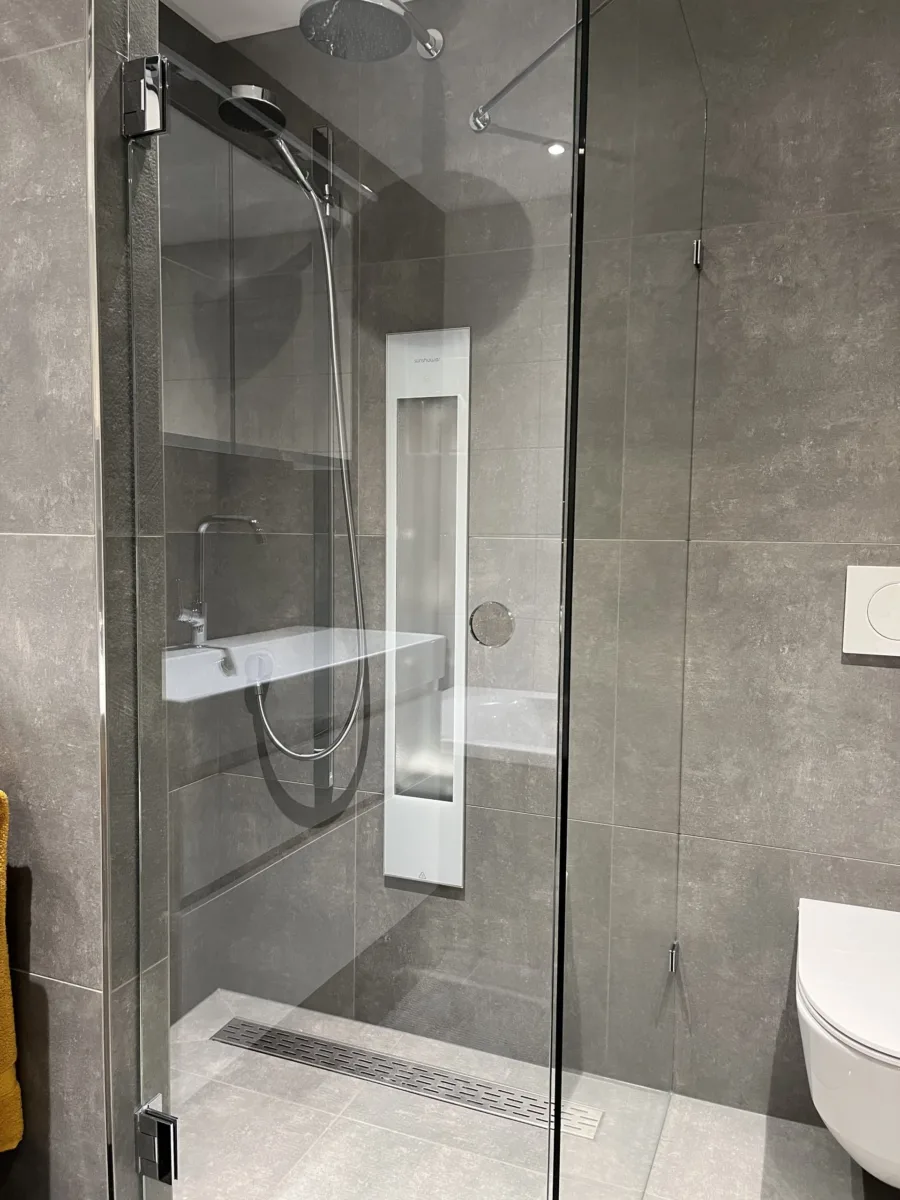 Badkamer met sunhower Pure XL infrarood – modern stijl – Veenendaal (foto 3)