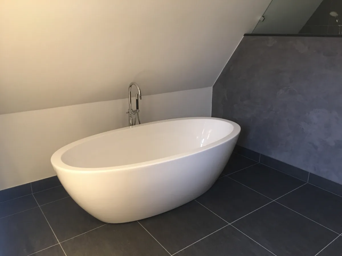 Royale sfeervolle badkamers – mozaïek – visgraat stijl – Alphen ad. Rijn (foto 18)