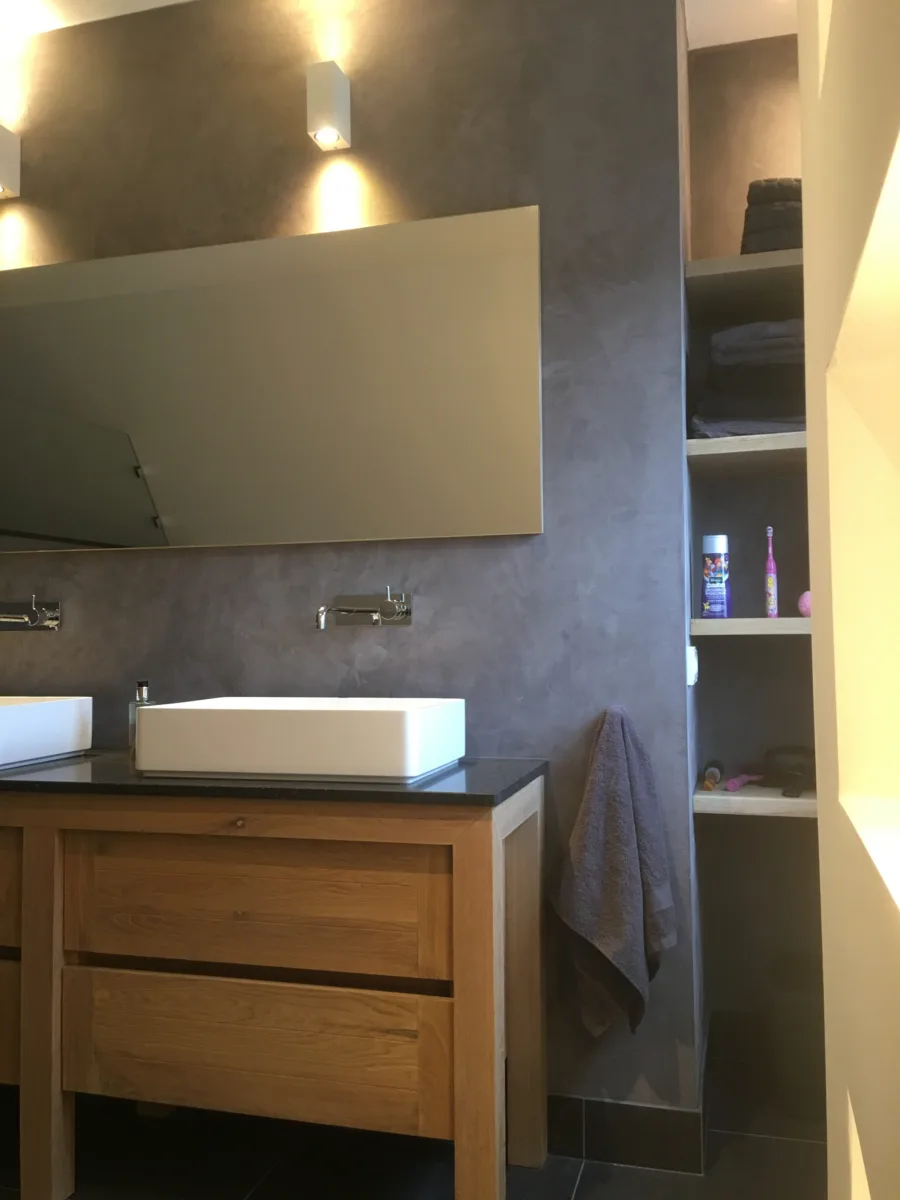 Royale sfeervolle badkamers – mozaïek – visgraat stijl – Alphen ad. Rijn (foto 4)