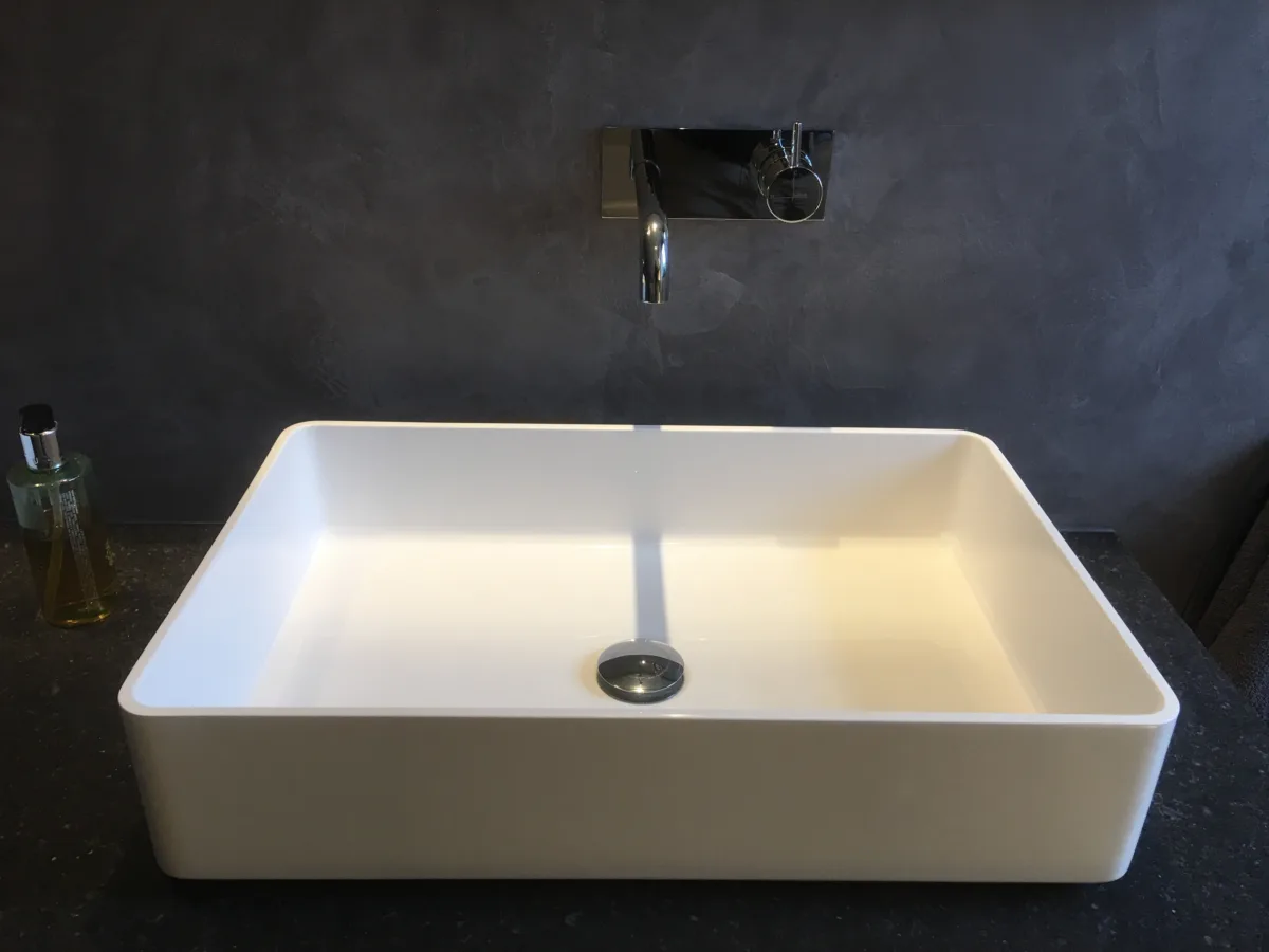 Royale sfeervolle badkamers – mozaïek – visgraat stijl – Alphen ad. Rijn (foto 5)