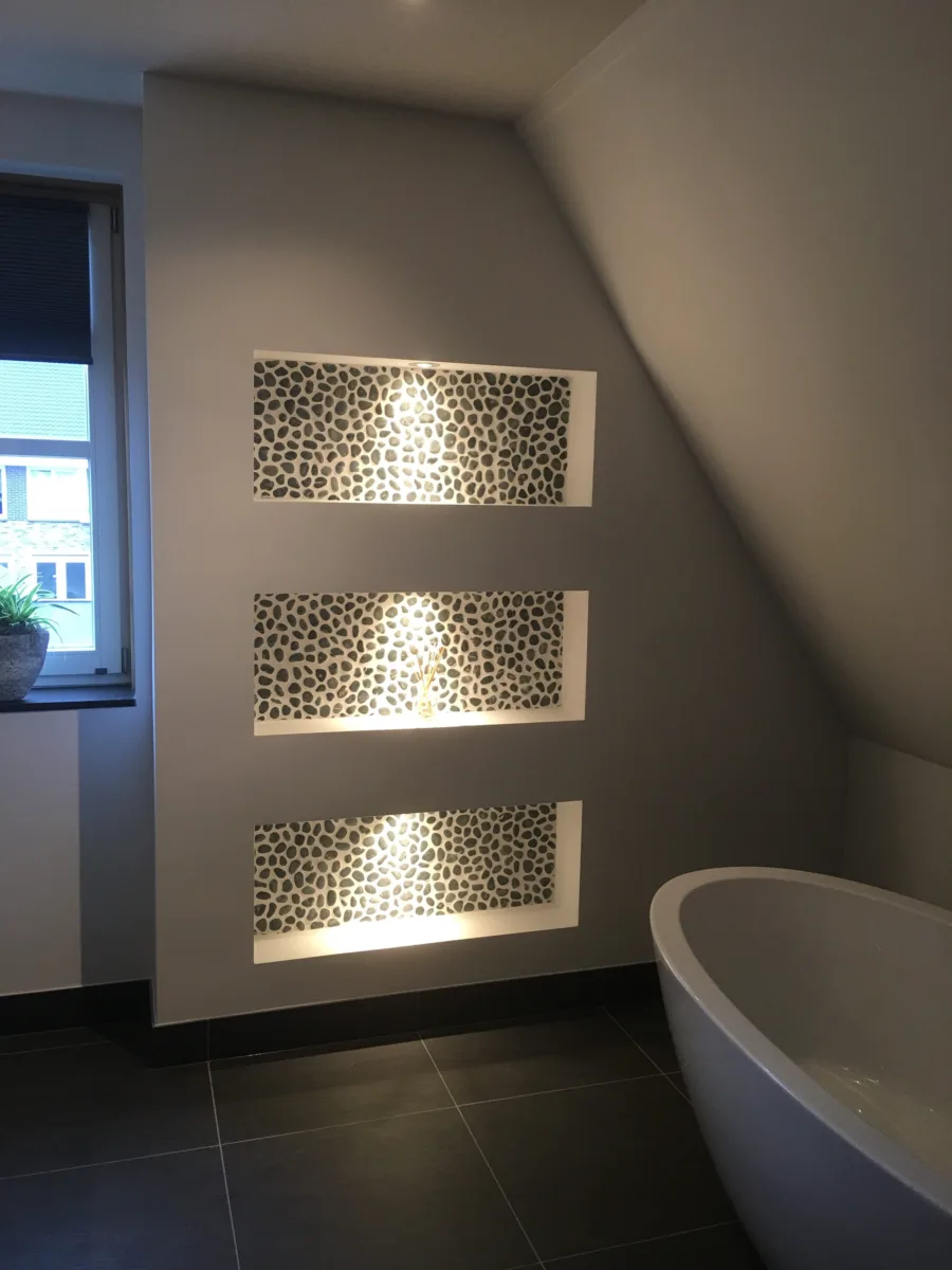 Royale sfeervolle badkamers – mozaïek – visgraat stijl – Alphen ad. Rijn (foto 8)