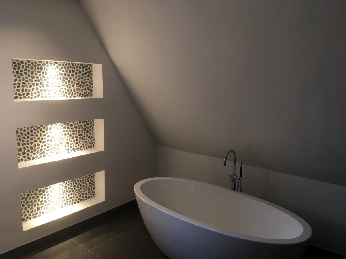 Royale sfeervolle badkamers – mozaïek – visgraat stijl – Alphen ad. Rijn (foto 6)