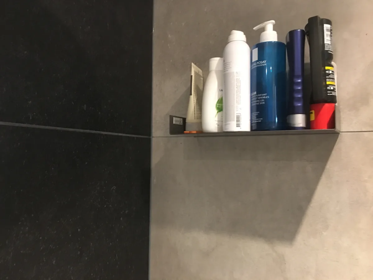 Compacte badkamer – betonlook stijl – Rhenen (foto 5)
