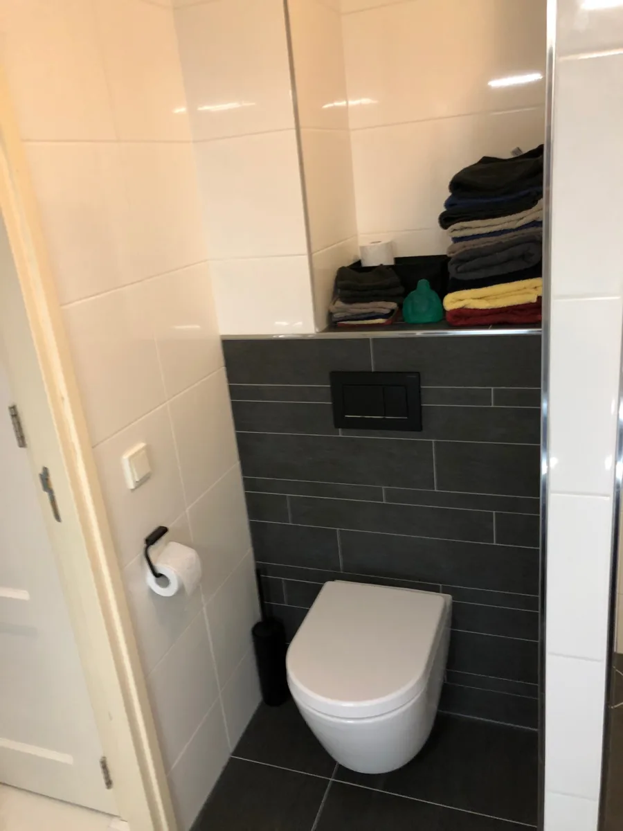 black & white badkamer en toilet – modern stijl – Utrecht (foto 4)