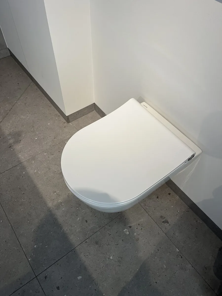 Badkamer met glazen inloopdouche tot aan het plafond – modern stijl – Doorwerth (foto 16)
