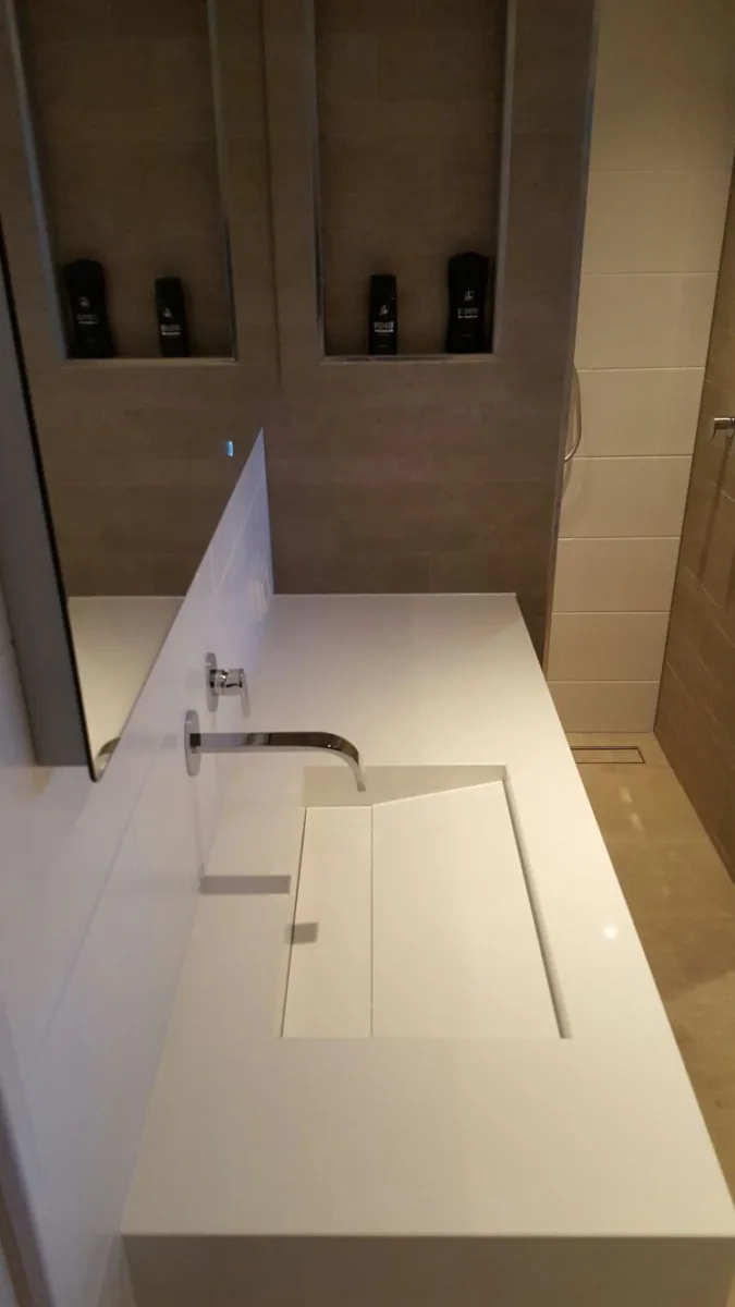Badkamer met nissen – modern stijl – Wageningen  (foto 3)