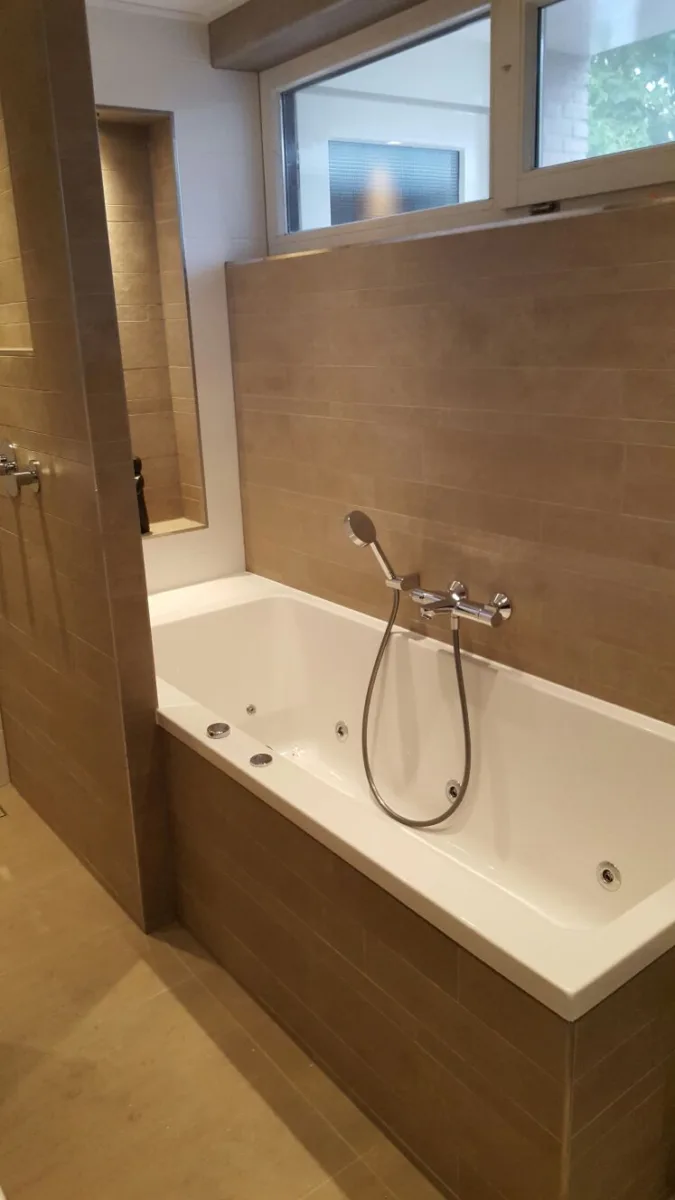 Badkamer met nissen – modern stijl – Wageningen  (foto 12)