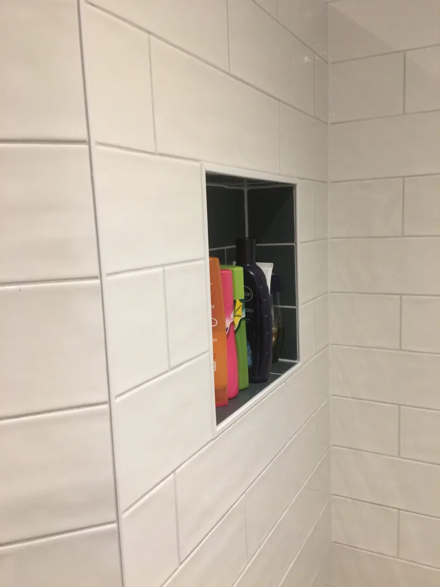 Badkamer opbouw waskommen – badkamers met hout stijl – Rhenen (foto 12)