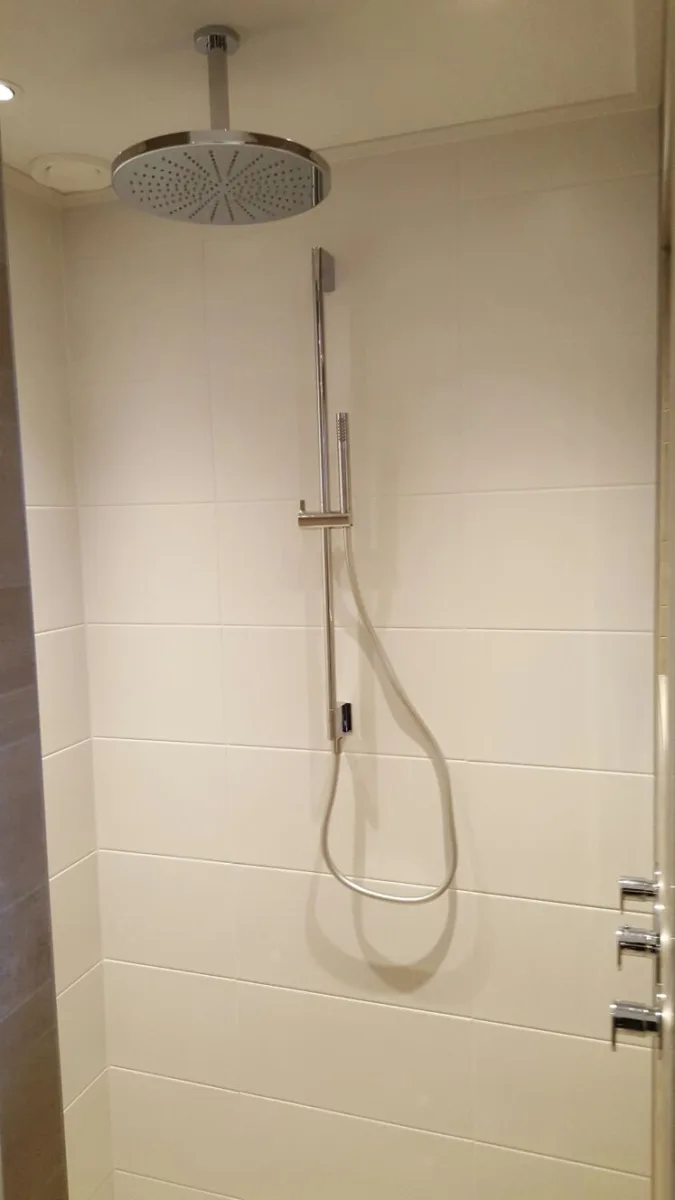 Badkamer met nissen – modern stijl – Wageningen  (foto 7)
