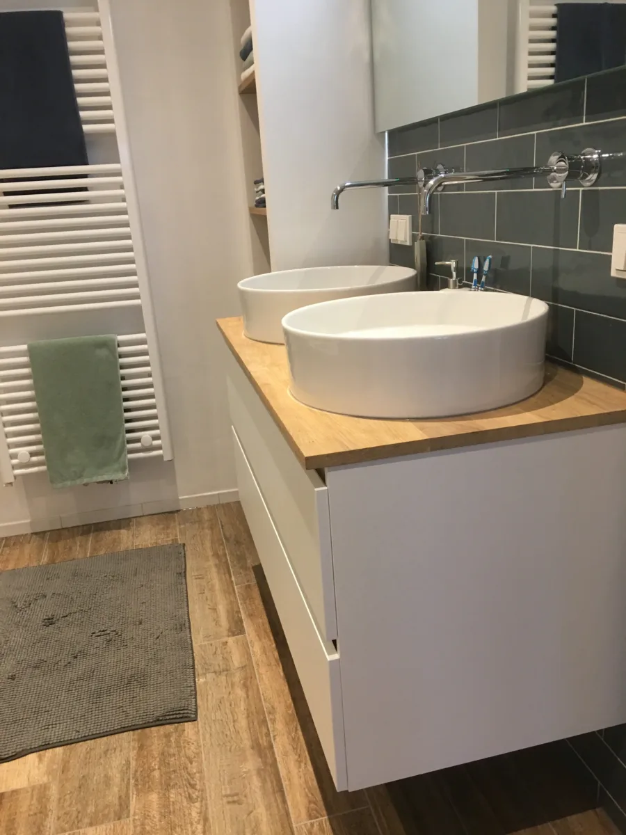 Badkamer opbouw waskommen – badkamers met hout stijl – Rhenen (foto 19)