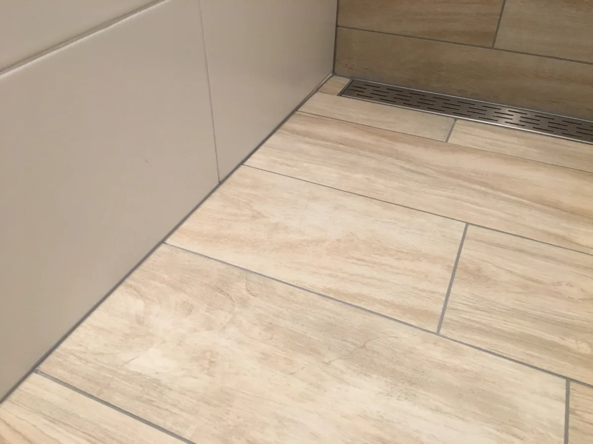 Toilet toevoegen in nieuwe badkamer (renovatie) – modern stijl – Nieuwegein (foto 8)