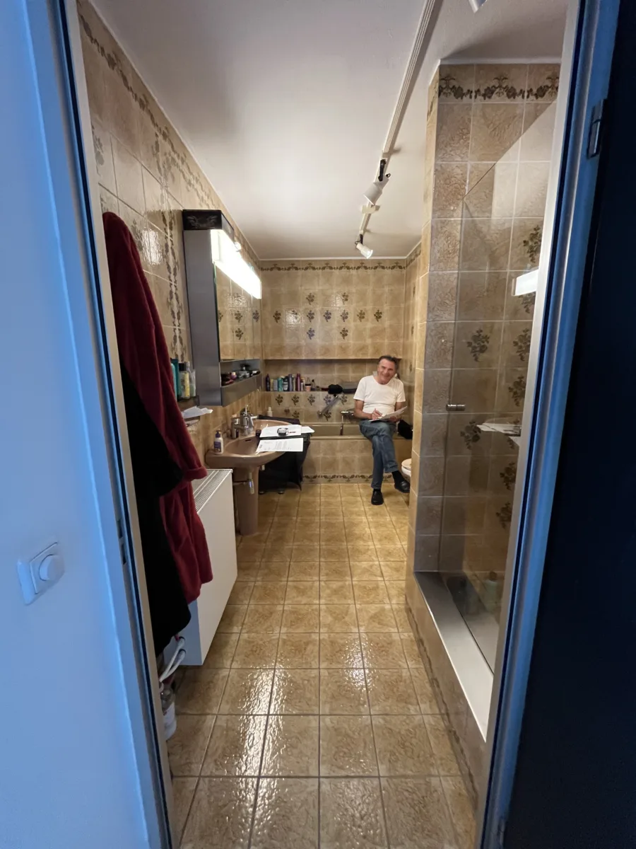Badkamer met glazen inloopdouche tot aan het plafond – modern stijl – Doorwerth (foto 19)