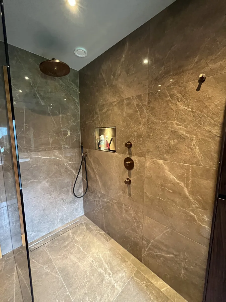 Hotel chique badkamers en gastentoilet – hotel chique stijl – Rhenen (foto 6)