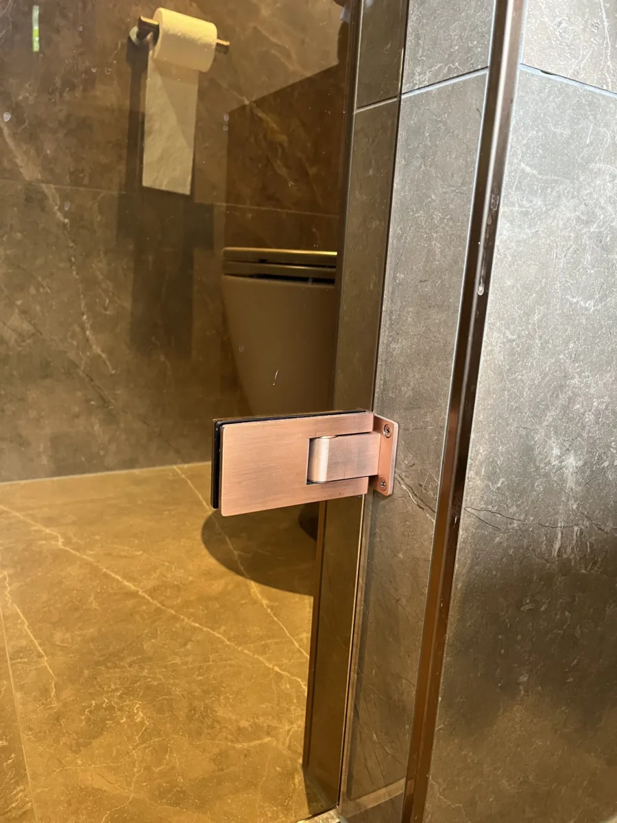 Hotel chique badkamers en gastentoilet – hotel chique stijl – Rhenen (foto 10)