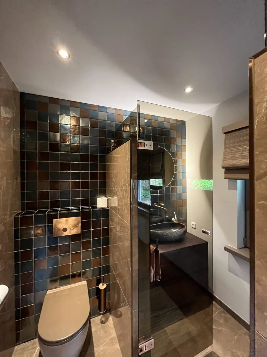 Hotel chique badkamers en gastentoilet – hotel chique stijl – Rhenen (foto 16)