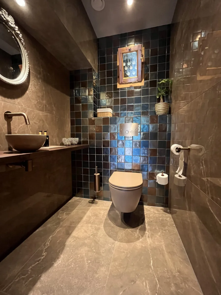 Hotel chique badkamers en gastentoilet – hotel chique stijl – Rhenen (foto 18)