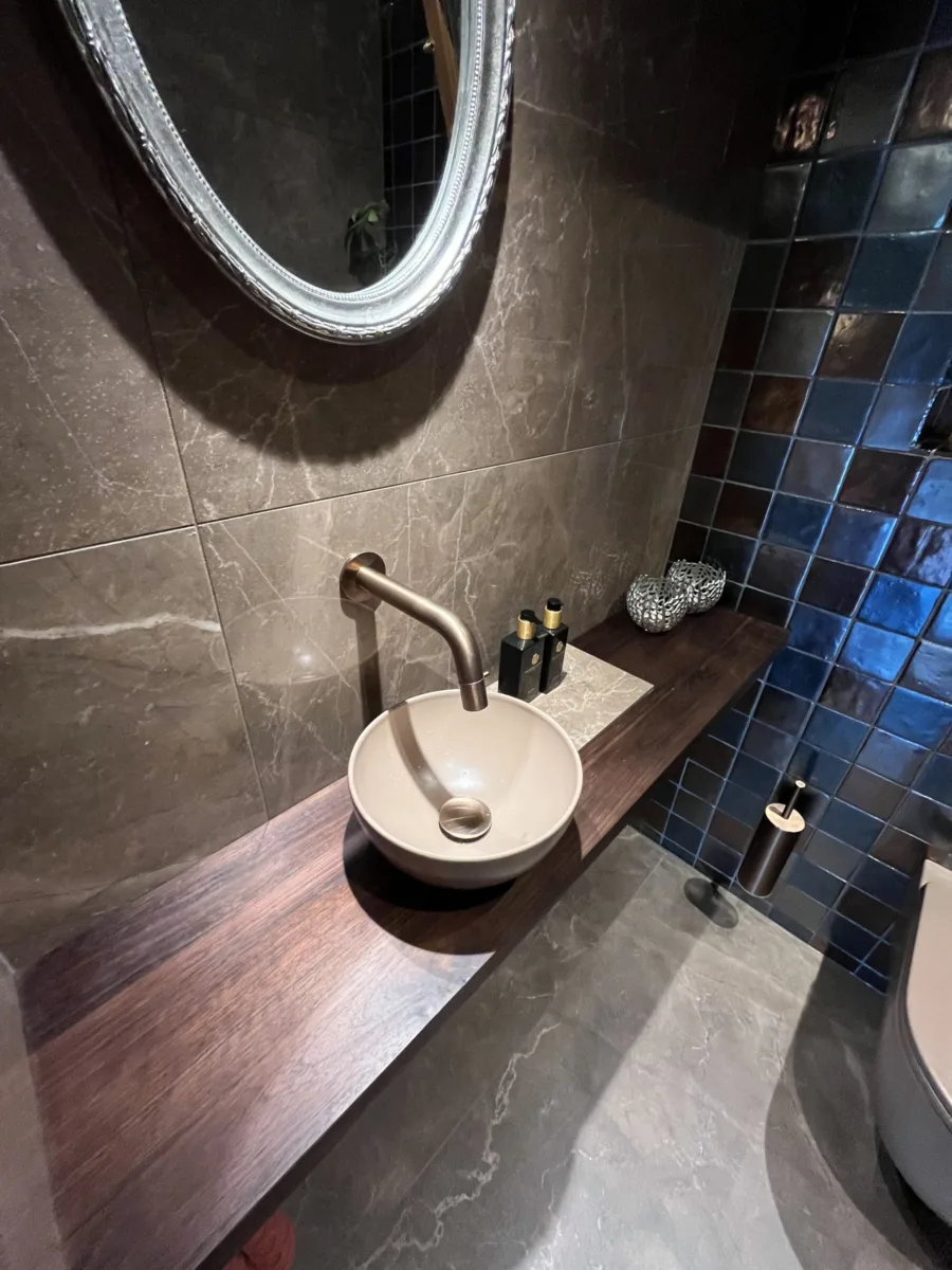Hotel chique badkamers en gastentoilet – hotel chique stijl – Rhenen (foto 20)